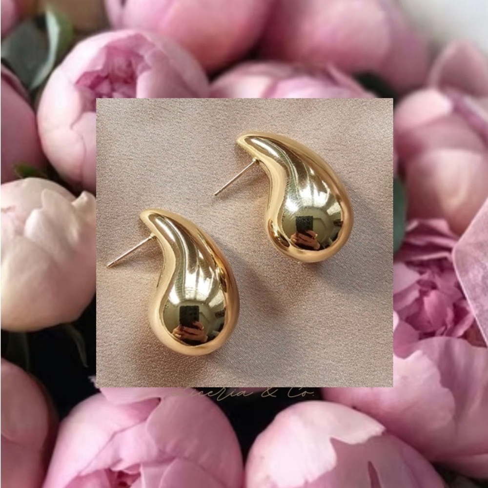 Gold drops Elegance earrings